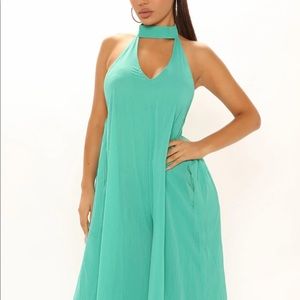 BEAUTIFUL FLOWY WIDE LEG JUMPSUIT